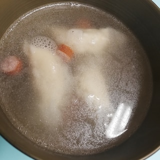 餃子とウインナーの中華スープ